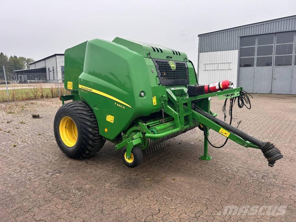 John Deere F 440 محزمات مستديرة