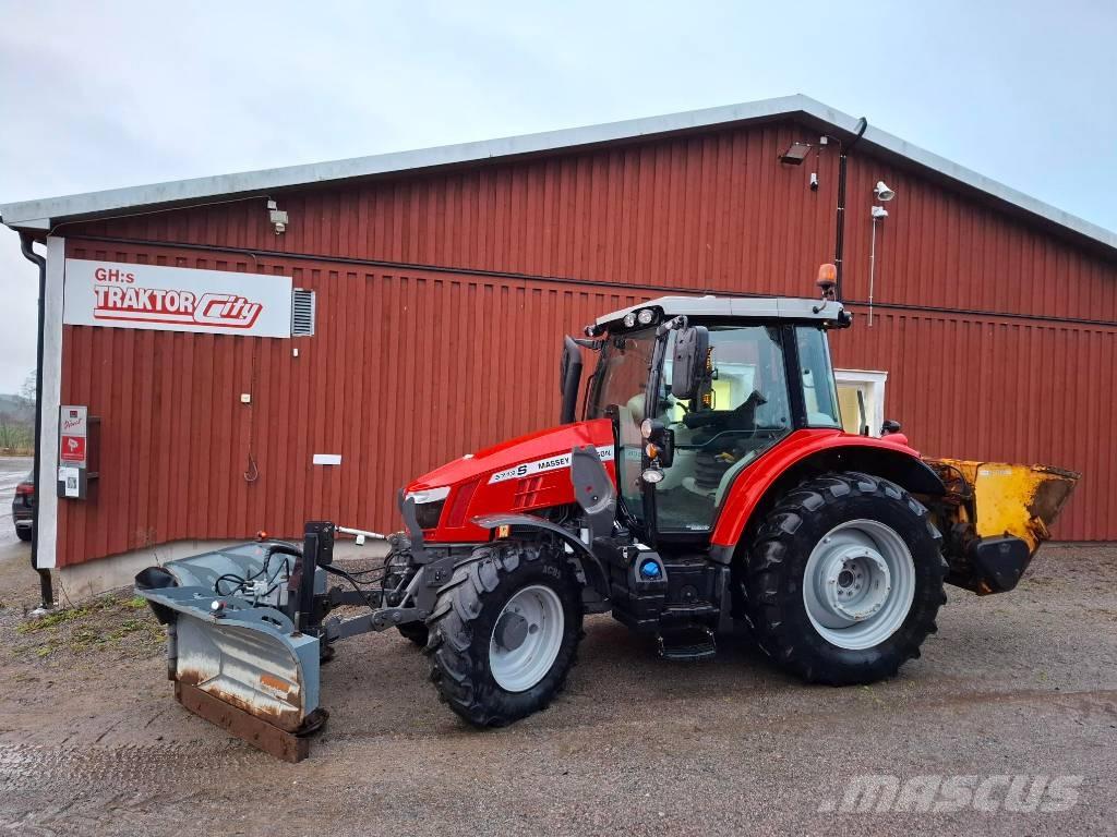 Massey Ferguson 5713 الجرارات