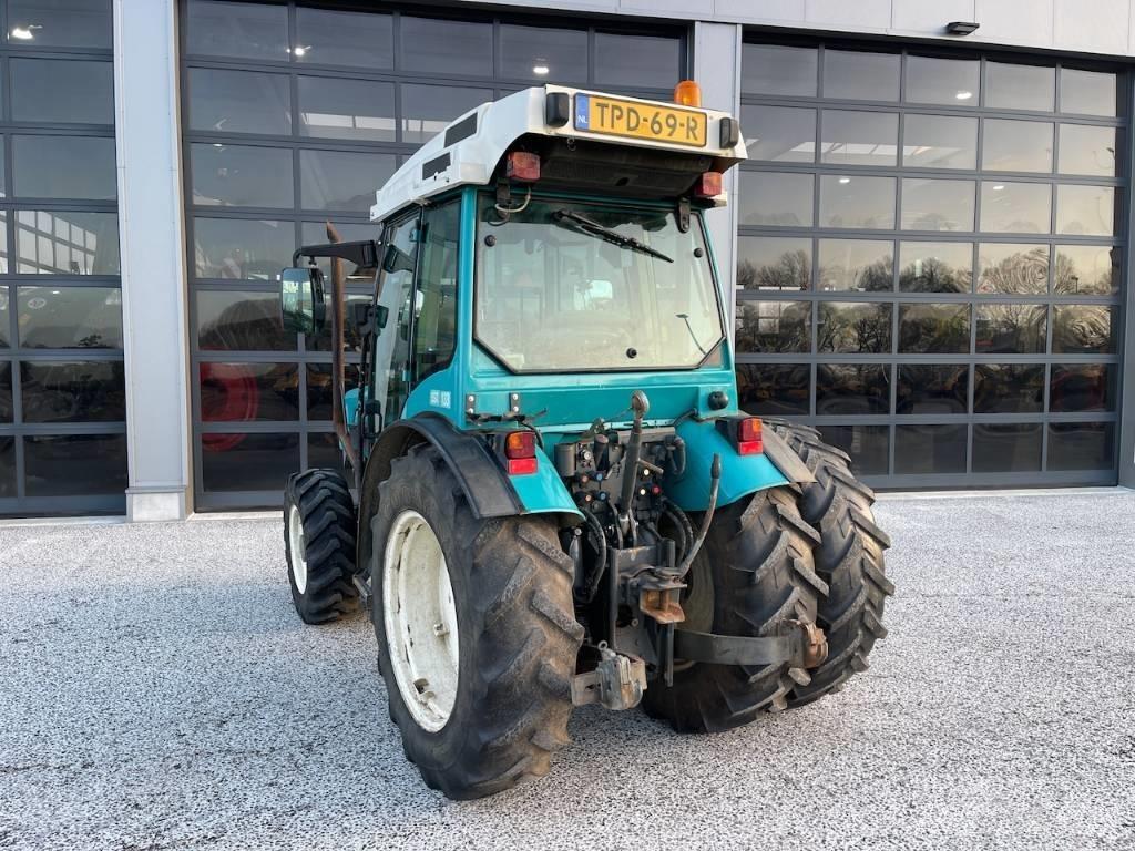 Fendt 208 F الجرارات