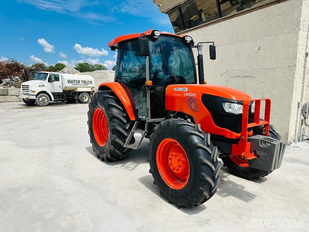 Kubota M8560 الجرارات