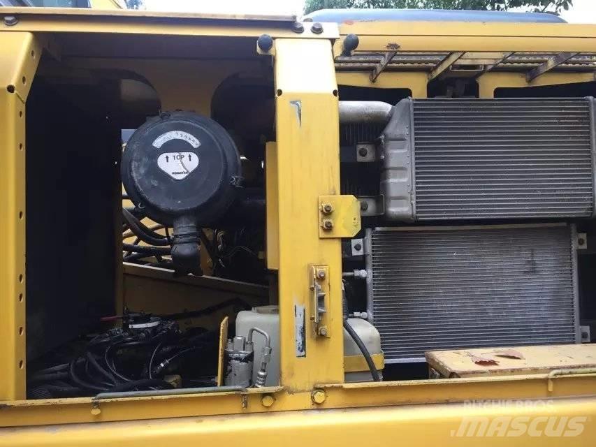 Komatsu pc200-7 حفارات زحافة