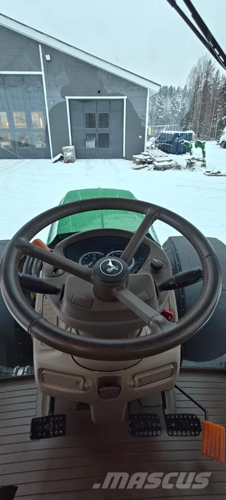 John Deere 6250 R الجرارات