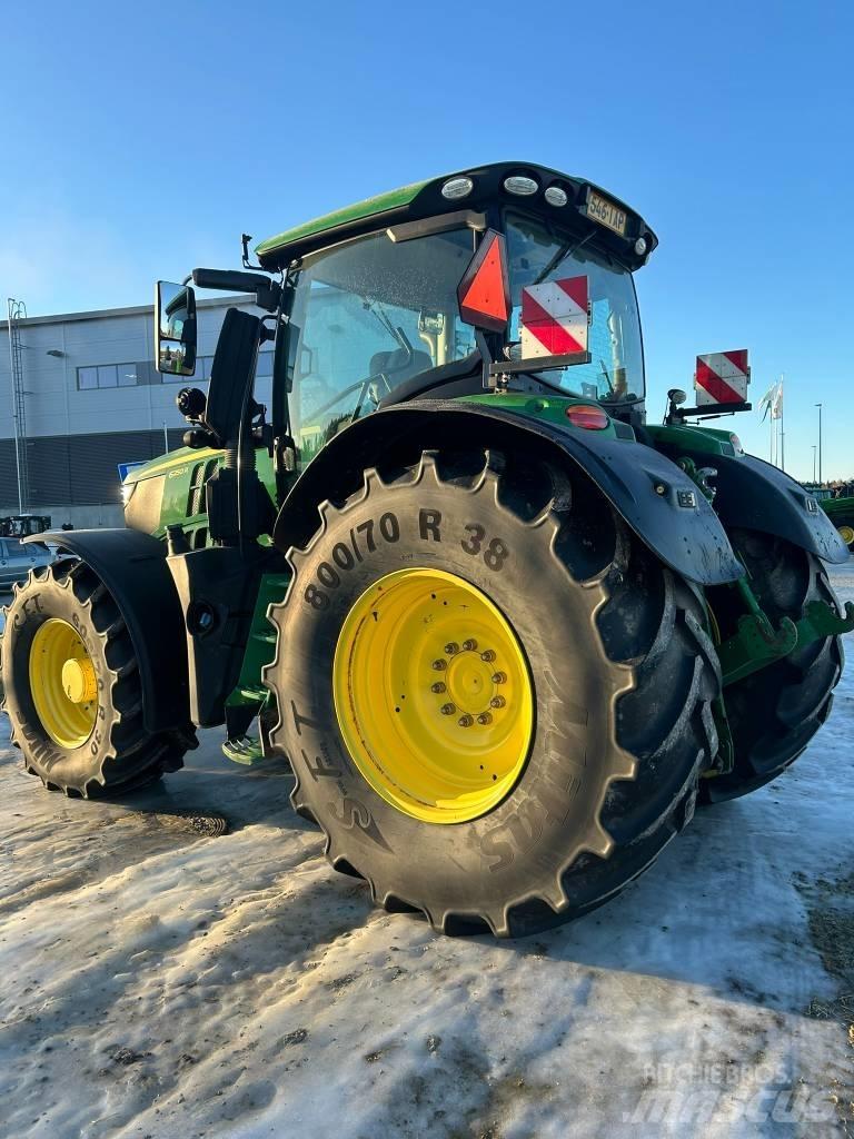 John Deere 6250 R الجرارات