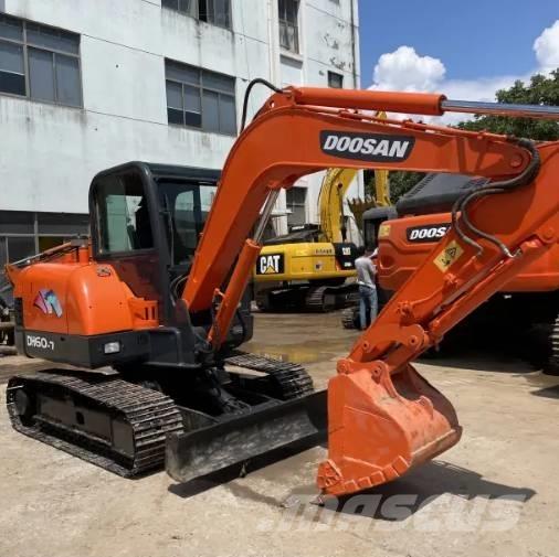Doosan DH60-7 حفارات صغيرة أقل من 7 طن (حفارات صغيرة)