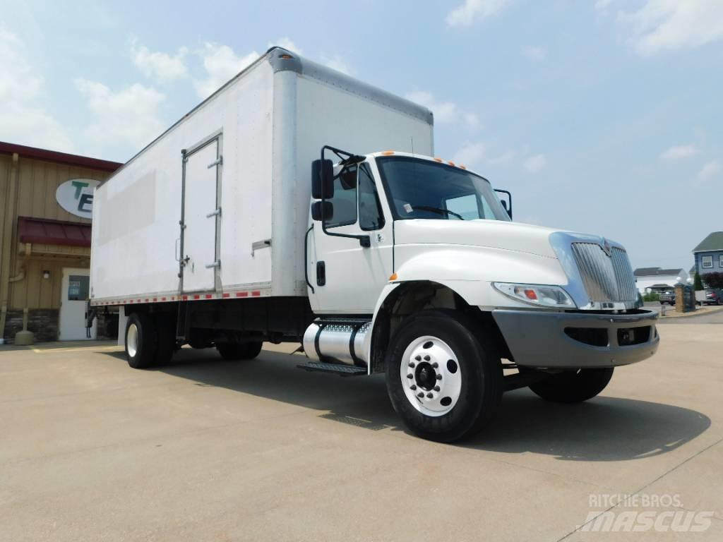 International 4300 شاحنات الحاويات