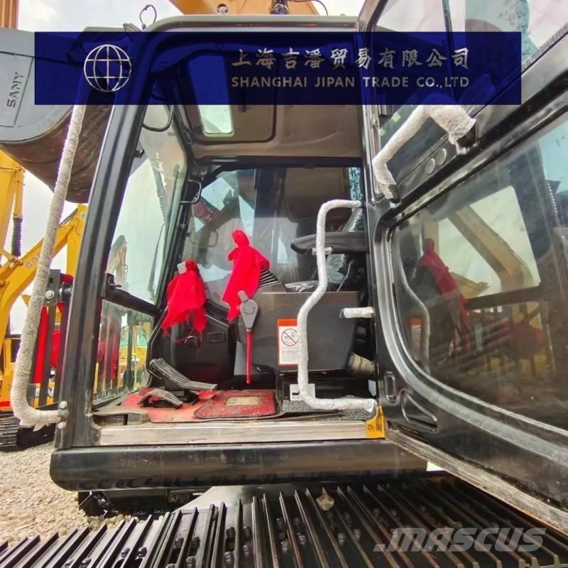 Sany SY 215 C حفارات زحافة