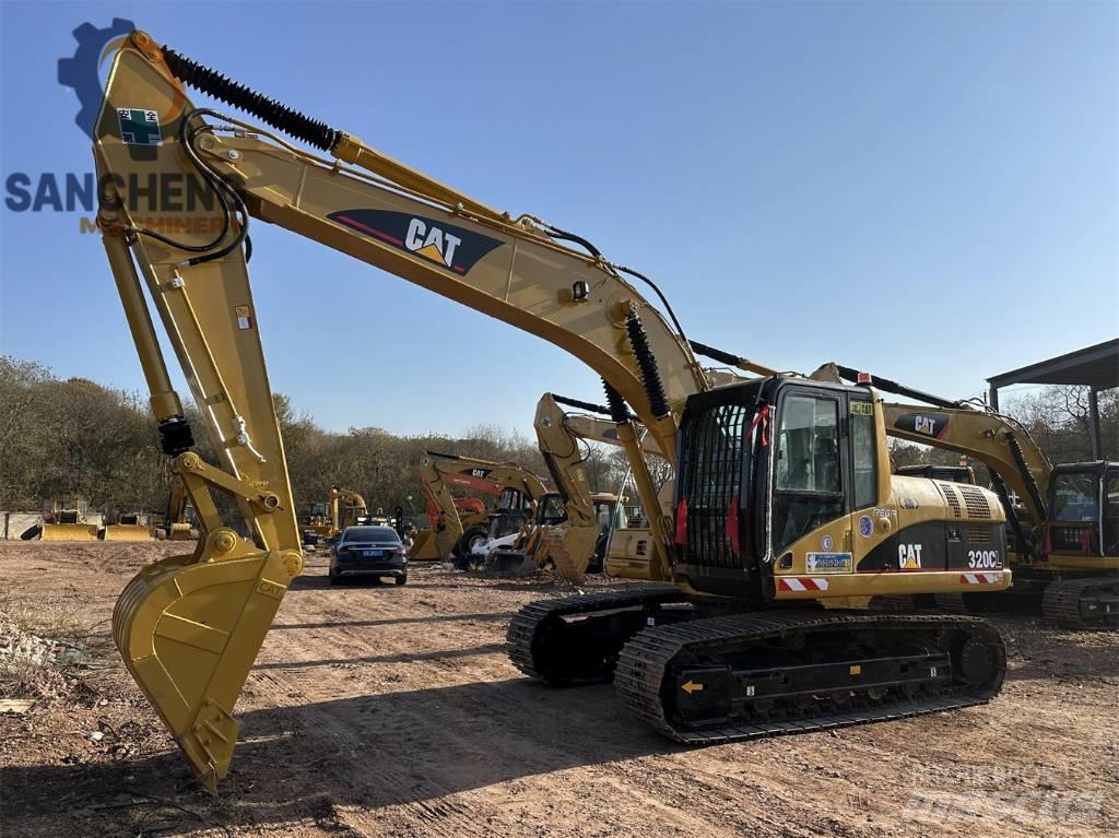 CAT 320 C حفارات زحافة