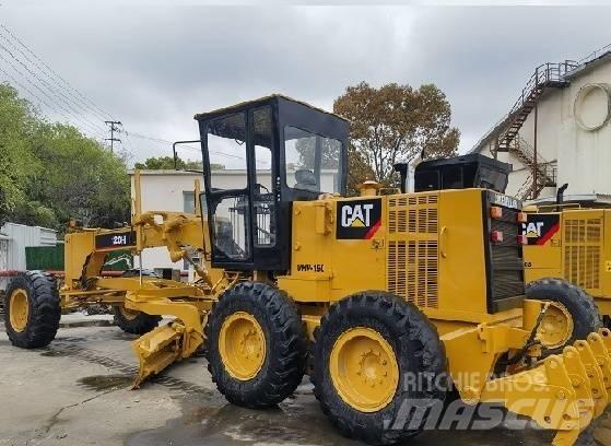 CAT 120 H معدات تمهيد الطرق