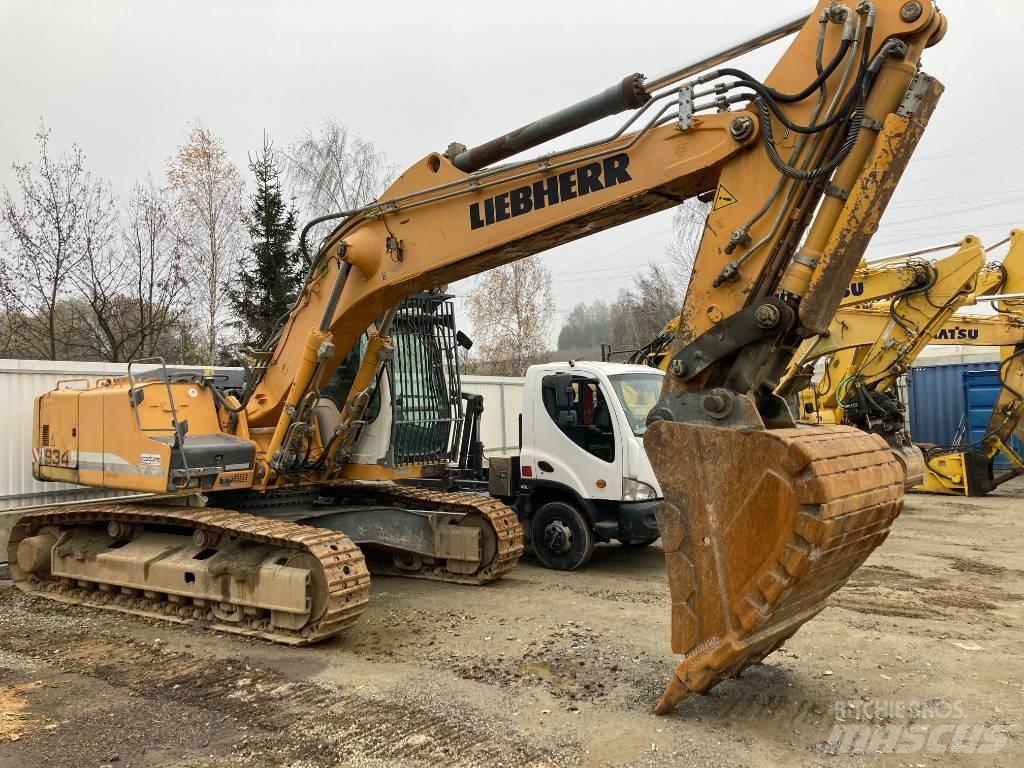Liebherr R 934 C حفارات زحافة