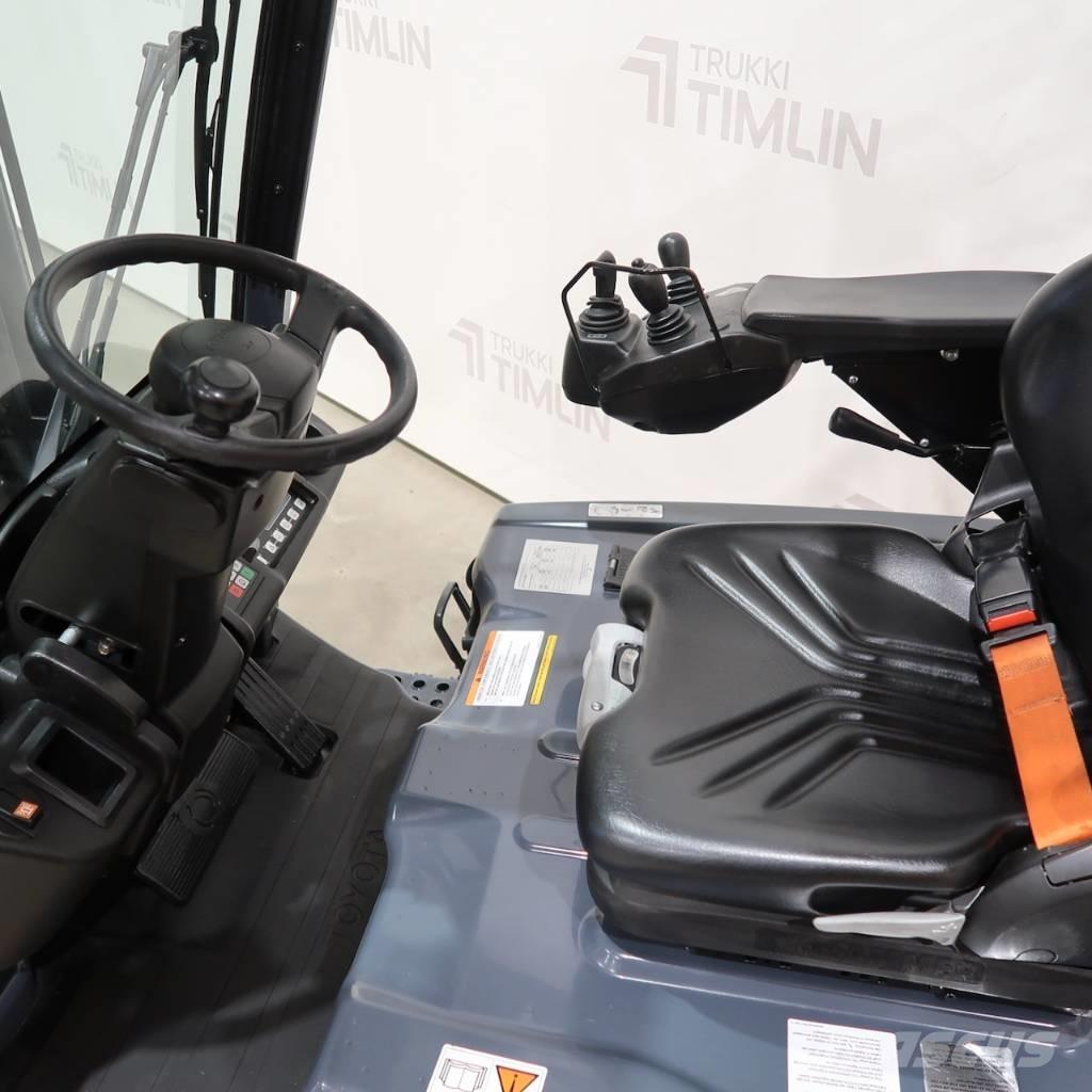 Toyota 8FBE16T شاحنات ذات رافعات شوكية تعمل بالكهرباء