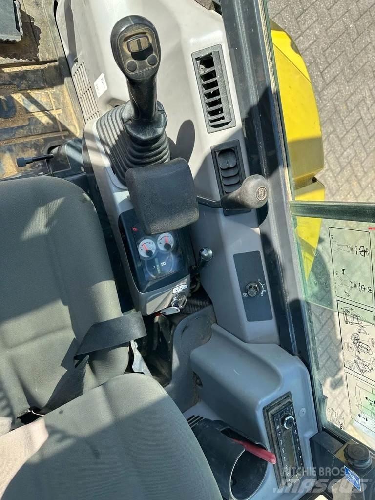 Komatsu PC24MR-5 حفارات صغيرة أقل من 7 طن (حفارات صغيرة)