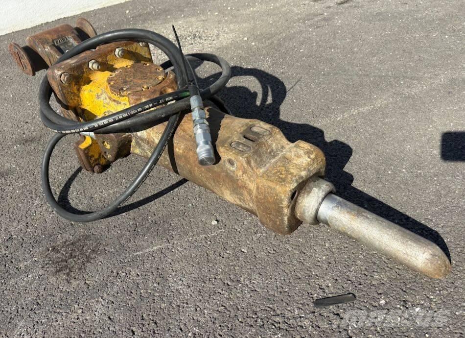 Atlas Copco SB 202 مطارق / كسارات