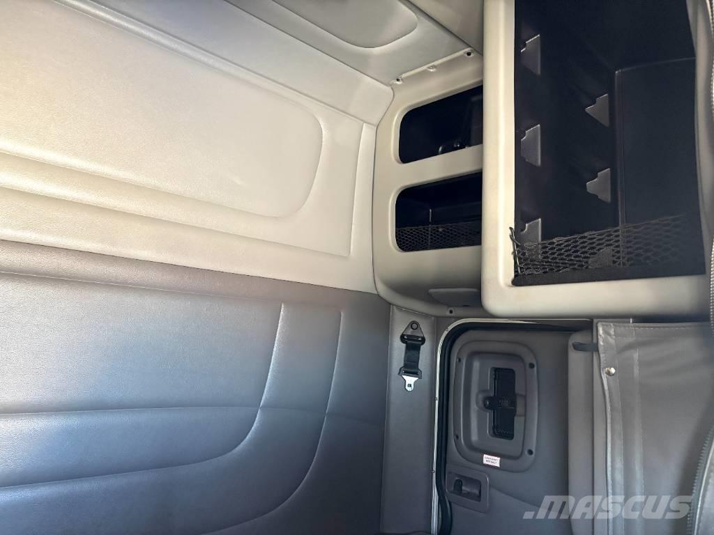 Peterbilt 389 وحدات الجر