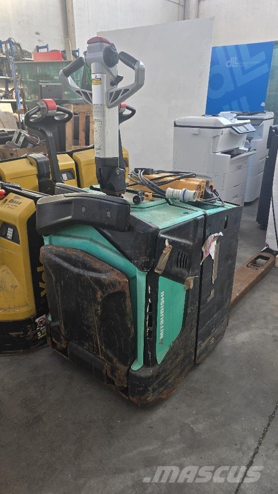 Mitsubishi PBV20N2 شاحنة يدوية بمنصة نقالة