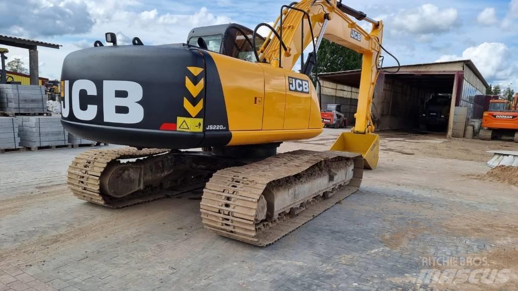JCB JS 220 LC حفارات زحافة