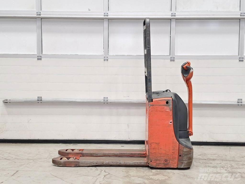 Linde T16 معدات الرفع منخفض المستوى