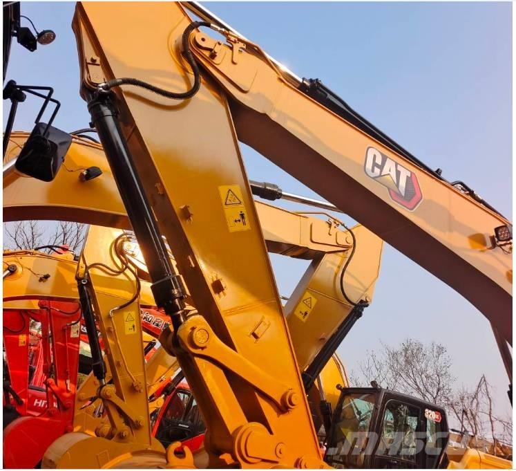 CAT 326 GC حفارات زحافة