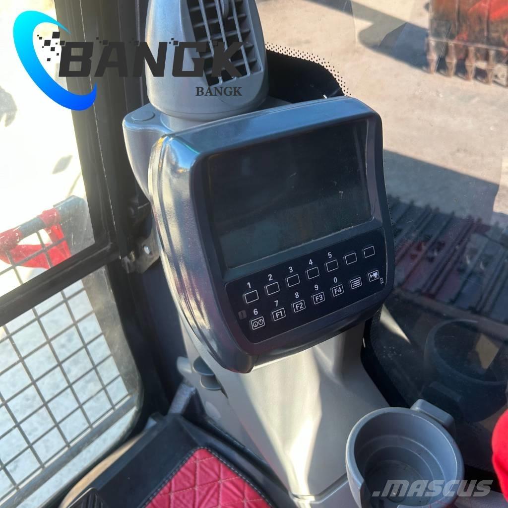 Hitachi zx200 حفارات زحافة