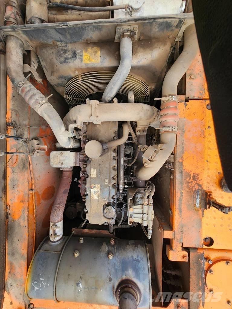 Doosan DX 210WA حفارات بعجل