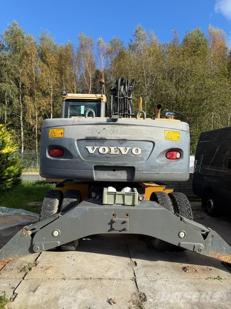 Volvo EW 140 C حفارات بعجل