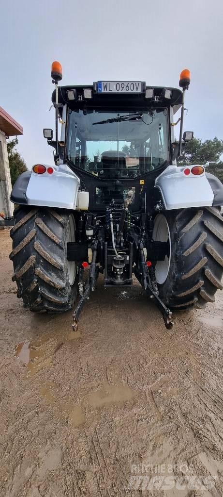 Valtra T 202 D الجرارات