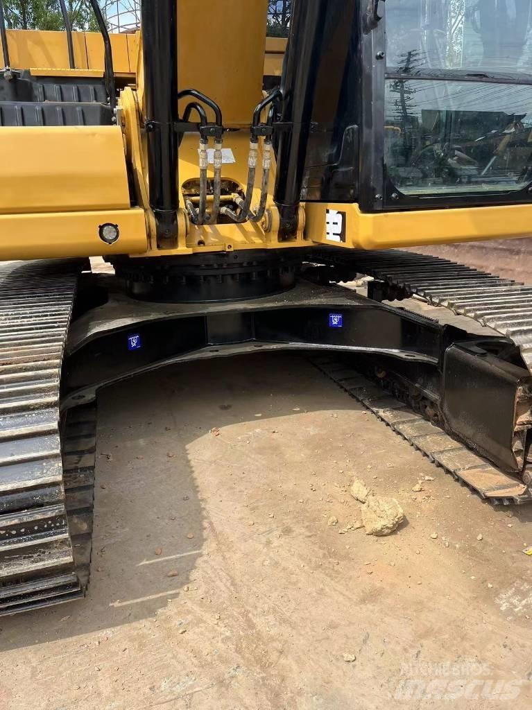 CAT 320 GC حفارات زحافة