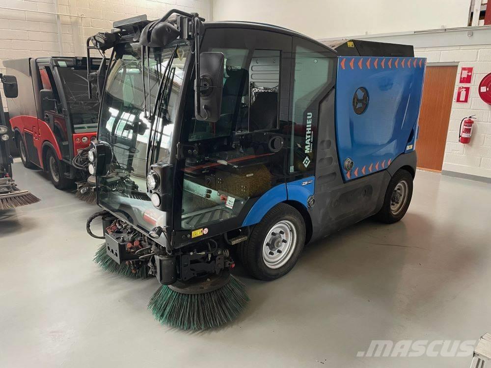 Azura Mathieu MC210 كناسات