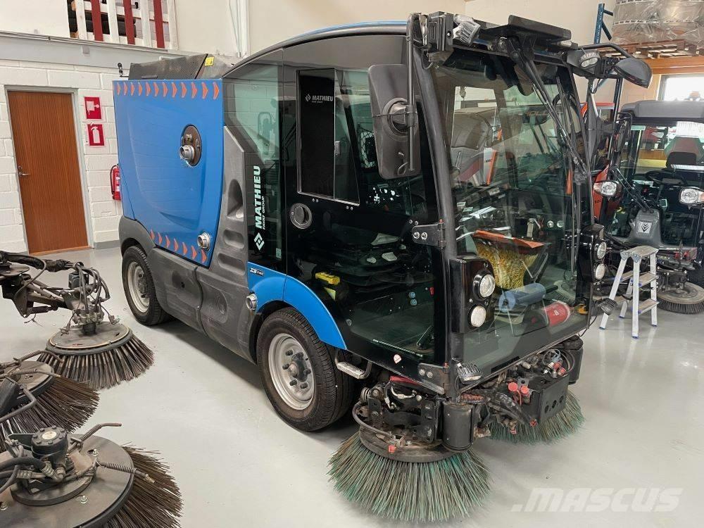 Azura Mathieu MC210 كناسات