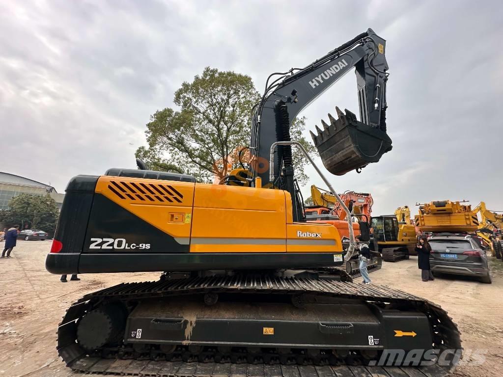 Hyundai Robex 220-9S حفارات زحافة