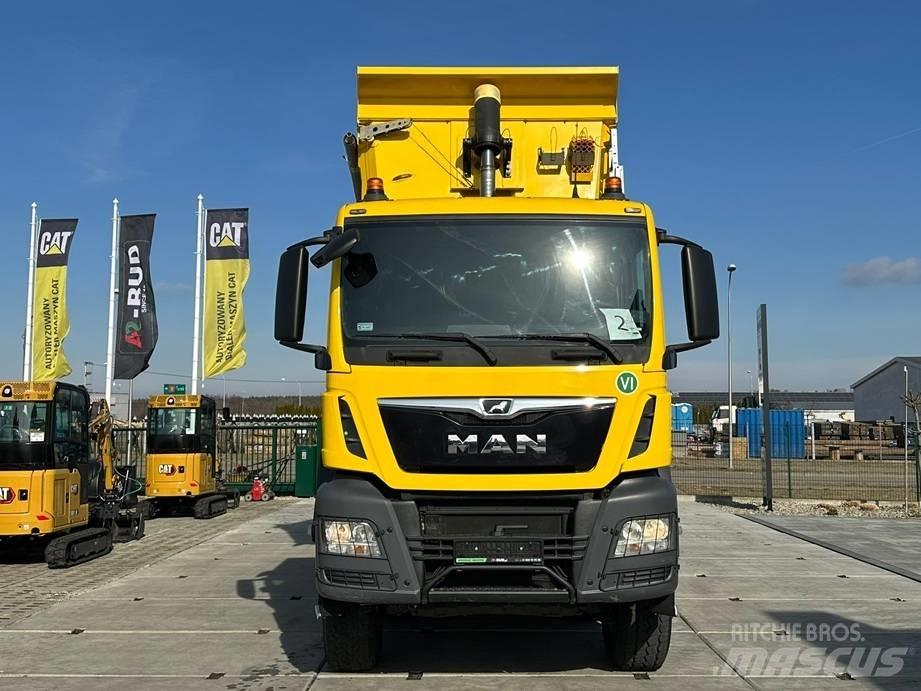 MAN TGS 41.460  8X8 شاحنات قلابة