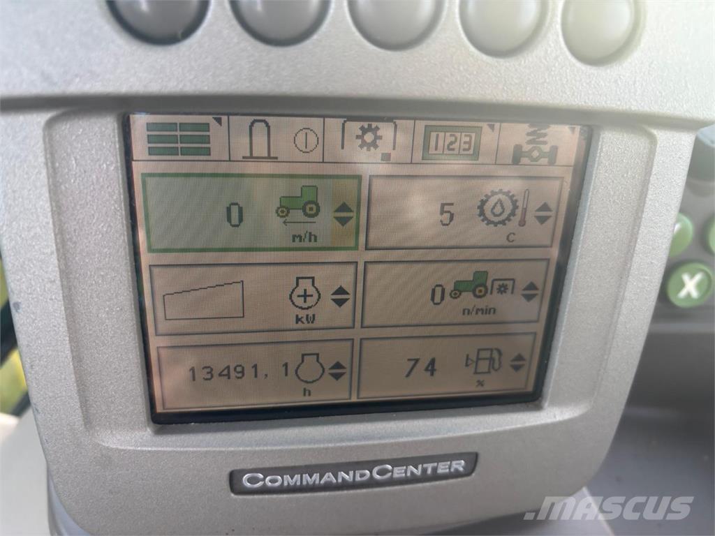 John Deere 7530 الجرارات