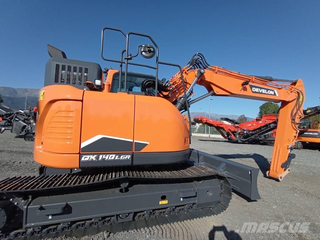 Develon DX 140 LCR-7 حفارات زحافة