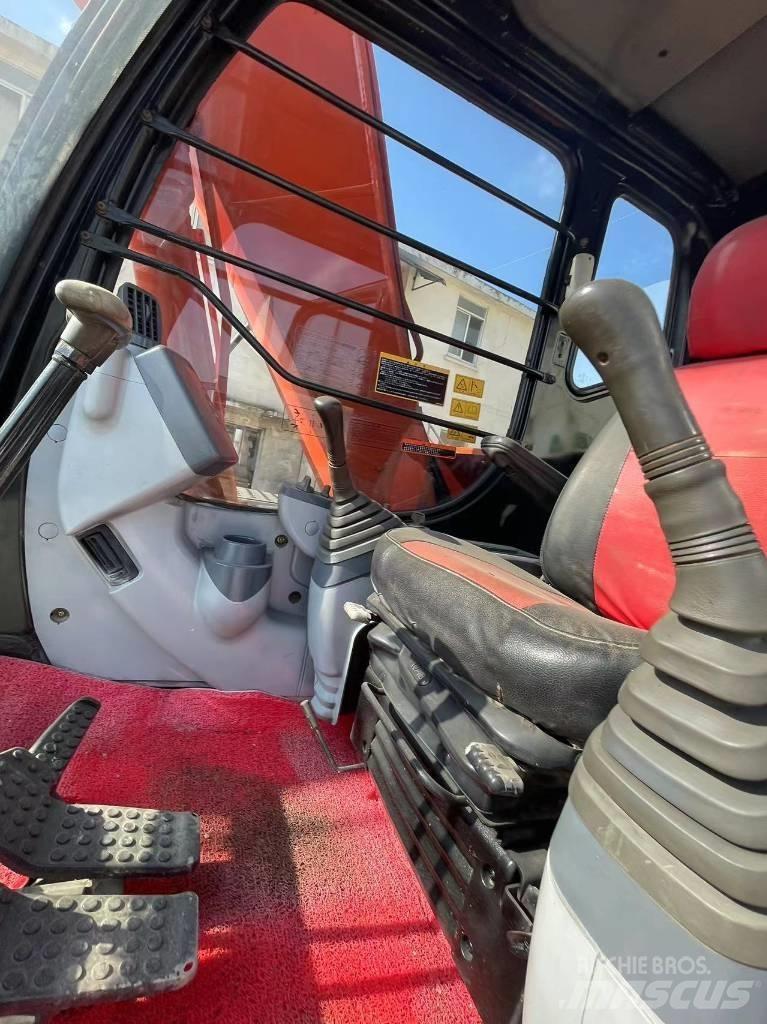Hitachi ZX 120 حفارات زحافة