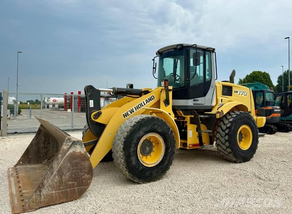 New Holland W 170 لوادر بعجل