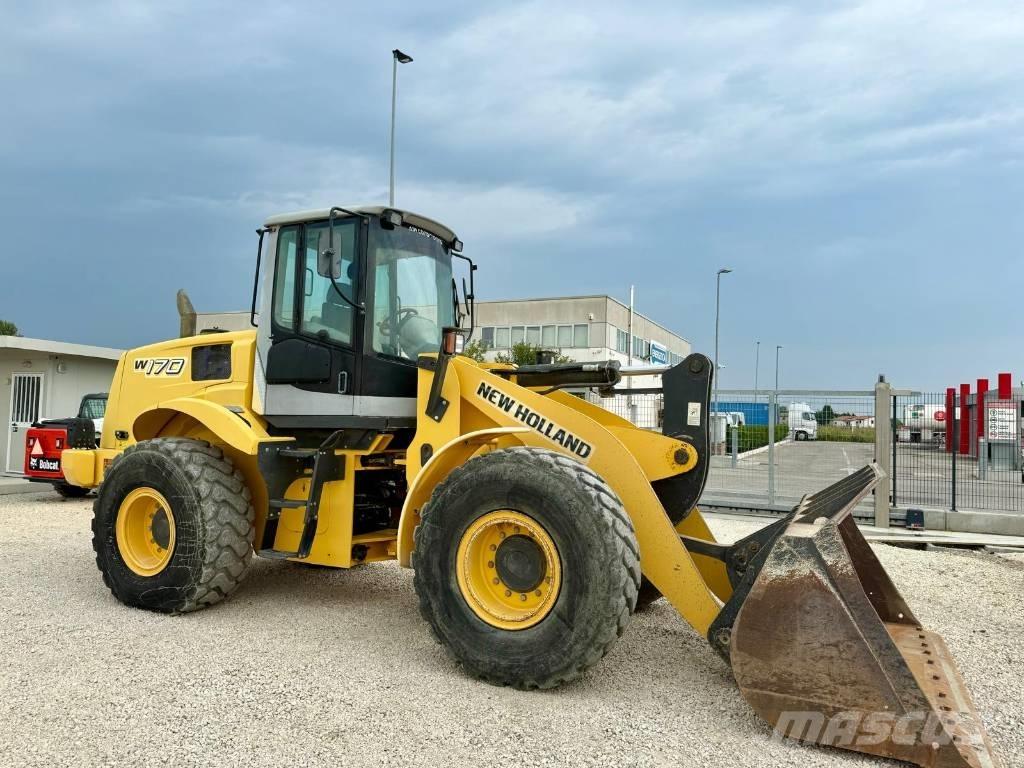 New Holland W 170 لوادر بعجل
