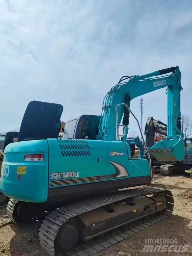 Kobelco SK 140 LC حفارات زحافة