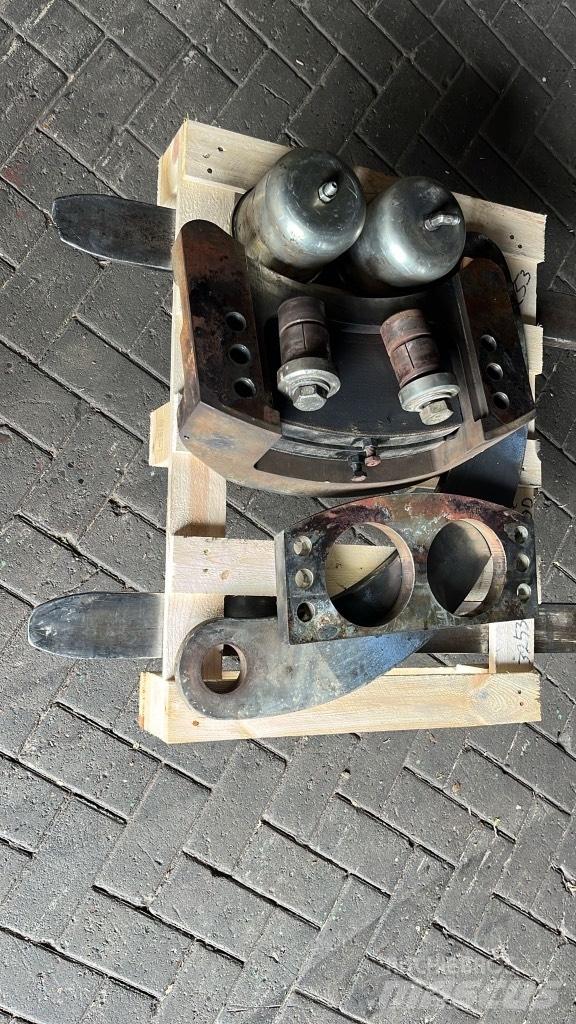 John Deere 1270 D مكابح