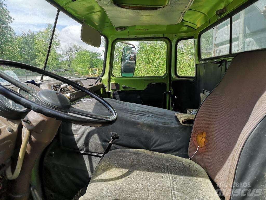 IFA W50 LA الجرارات