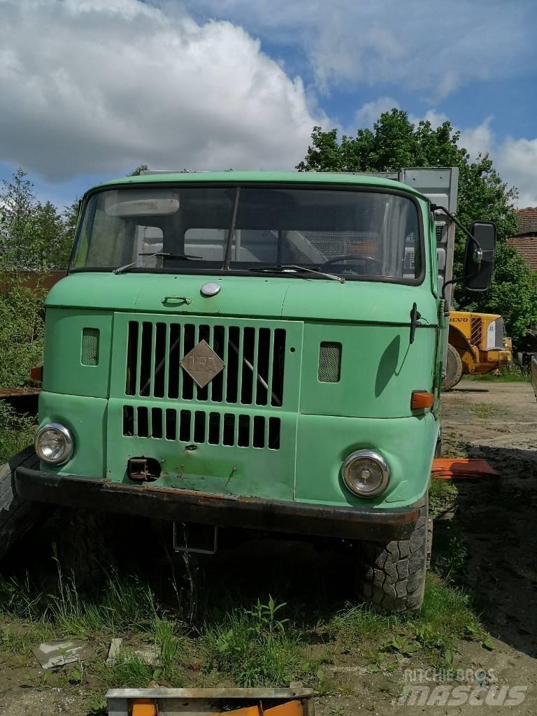 IFA W50 LA الجرارات