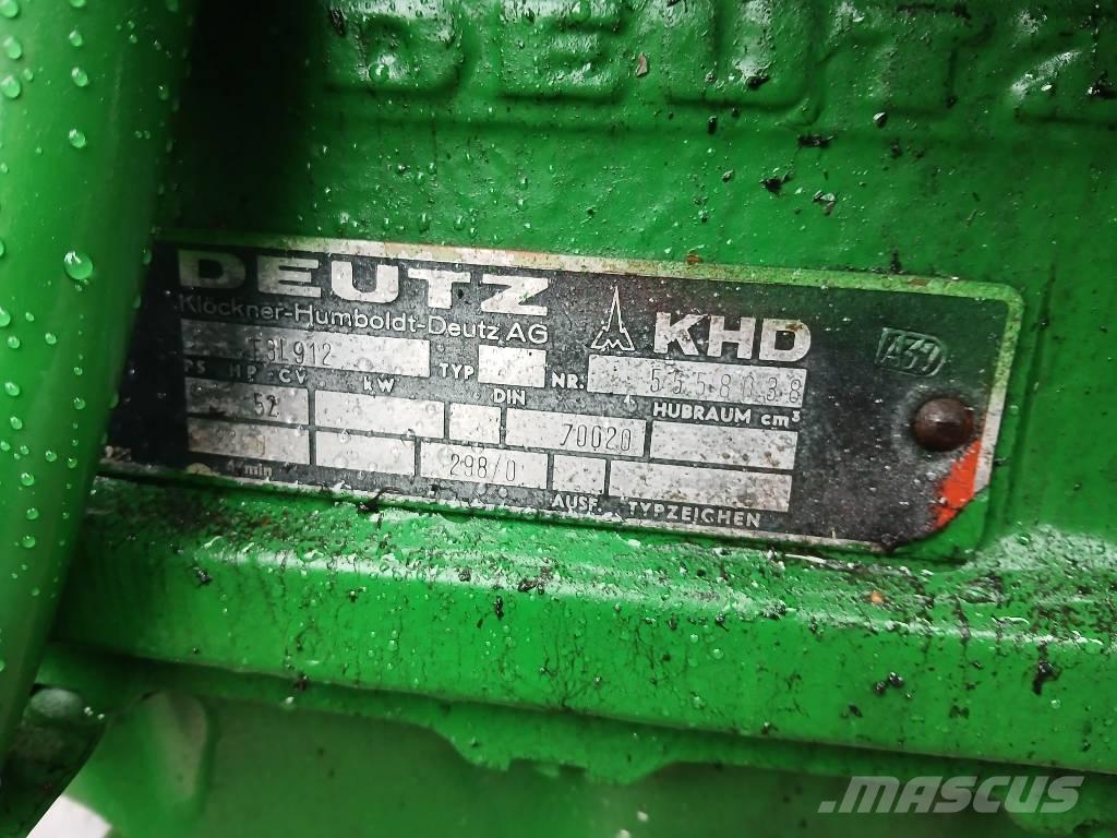 Deutz D 40 الجرارات