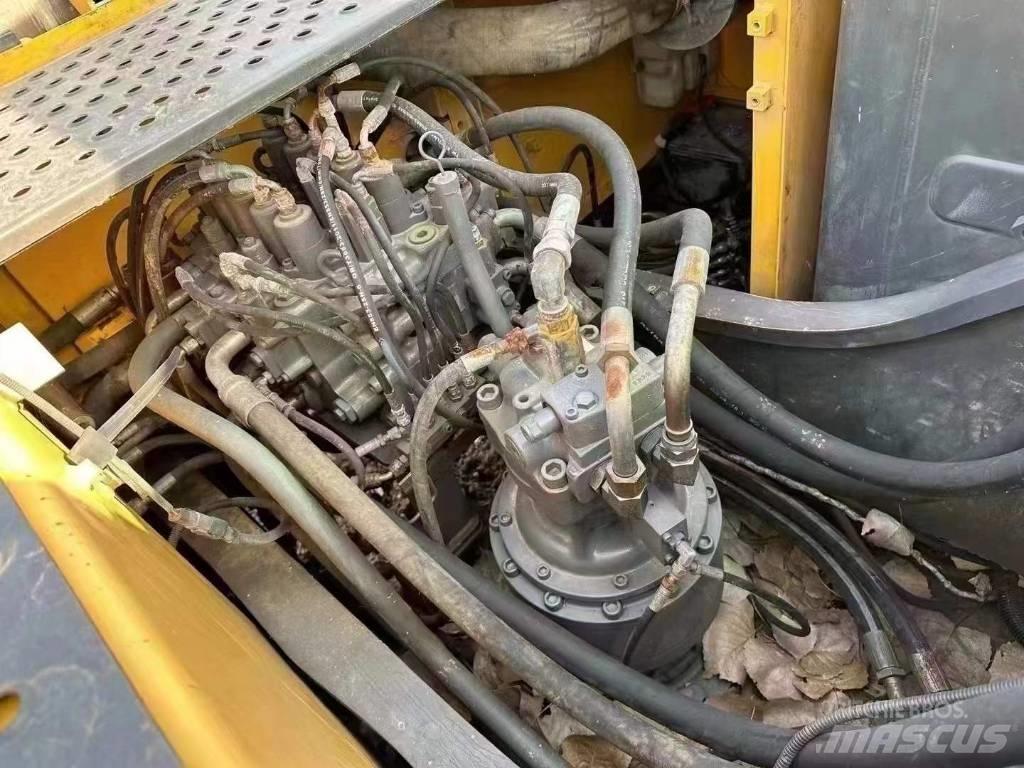 Volvo EC 220 حفارات زحافة