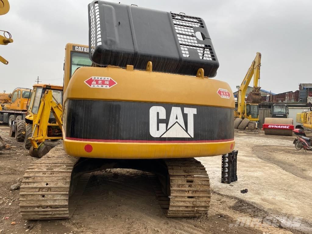 CAT 320 C حفارات زحافة