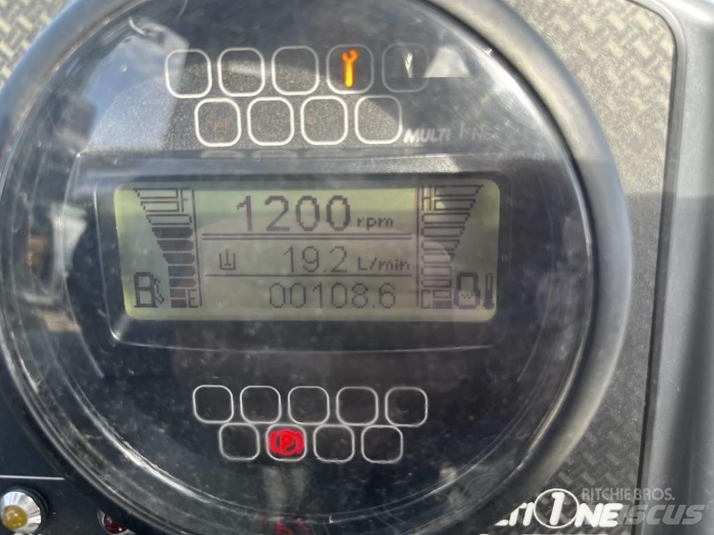 Multione 11.6 K لوادر انزلاقية التوجيه