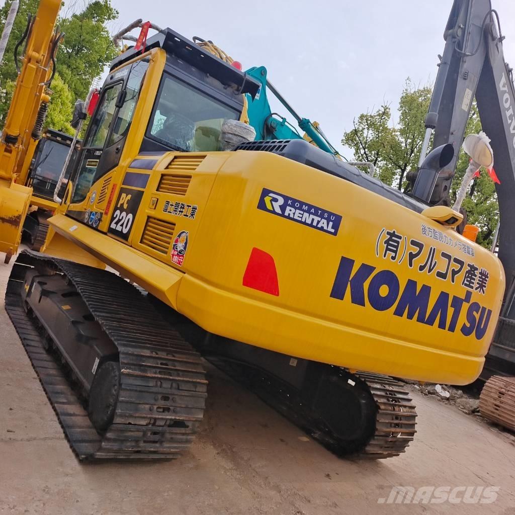 Komatsu PC 220-8 حفارات زحافة