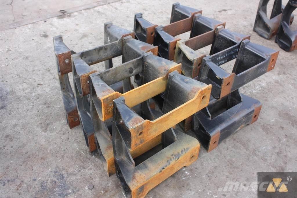 CAT Trackguards الشاسيه والتعليق