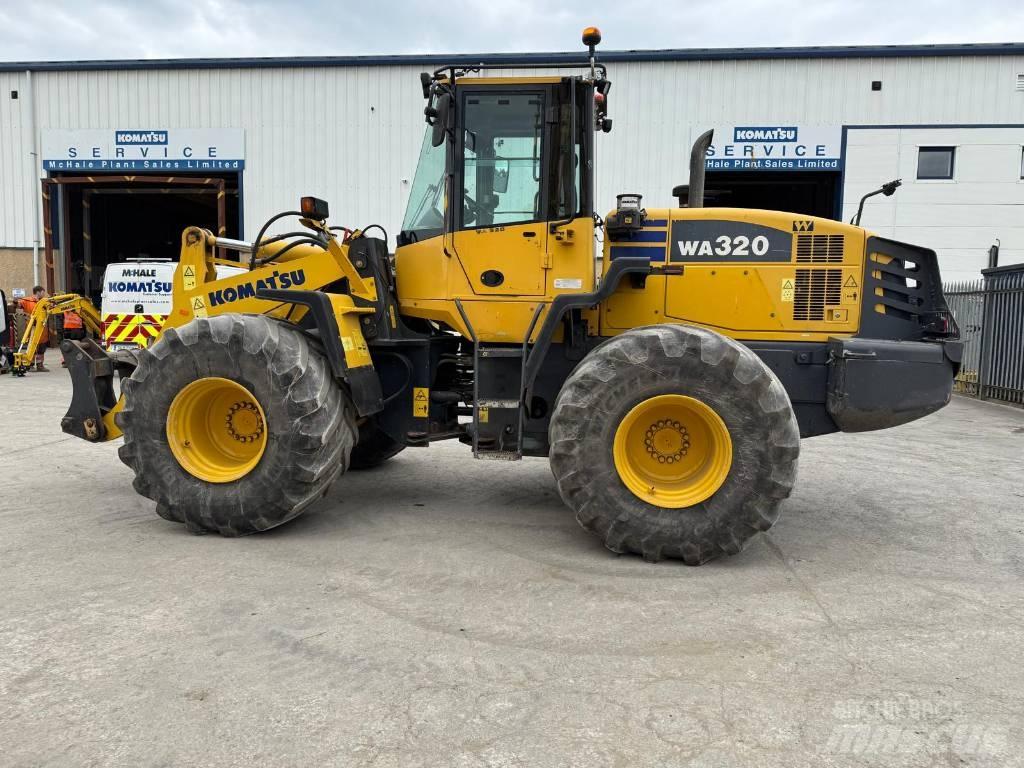 Komatsu WA320-5 لوادر بعجل