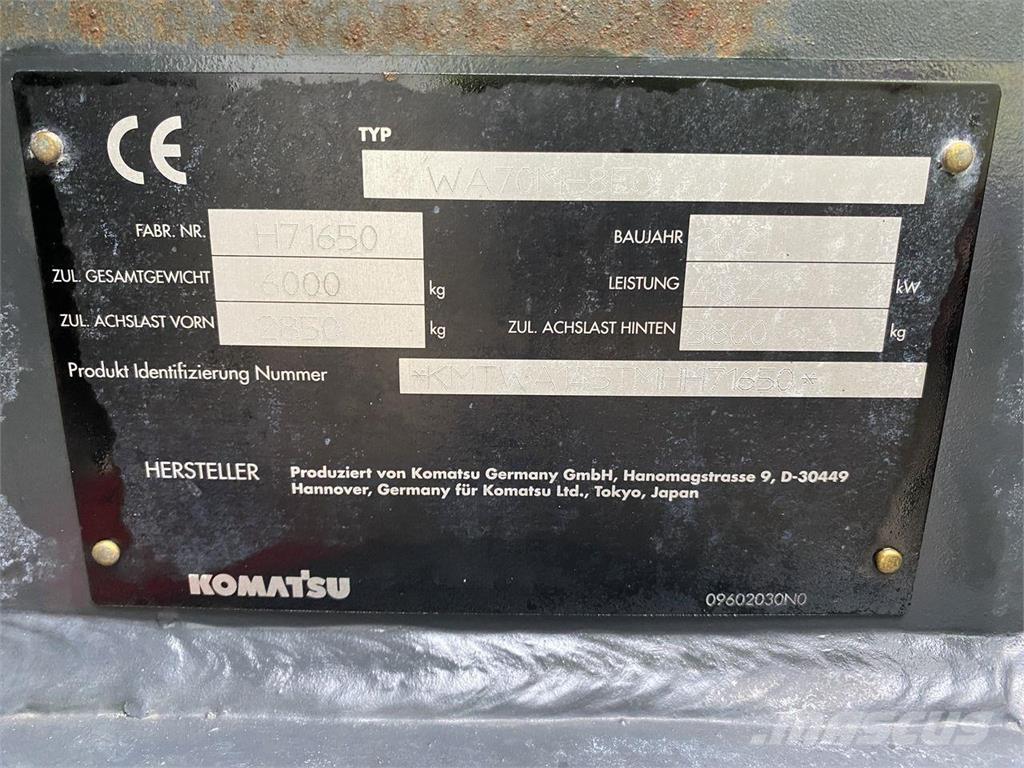 Komatsu WA70M-8EO لوادر متعددة الأغراض