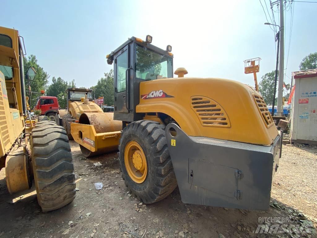 XCMG XSM 220 مداحل أحادية الأسطوانة