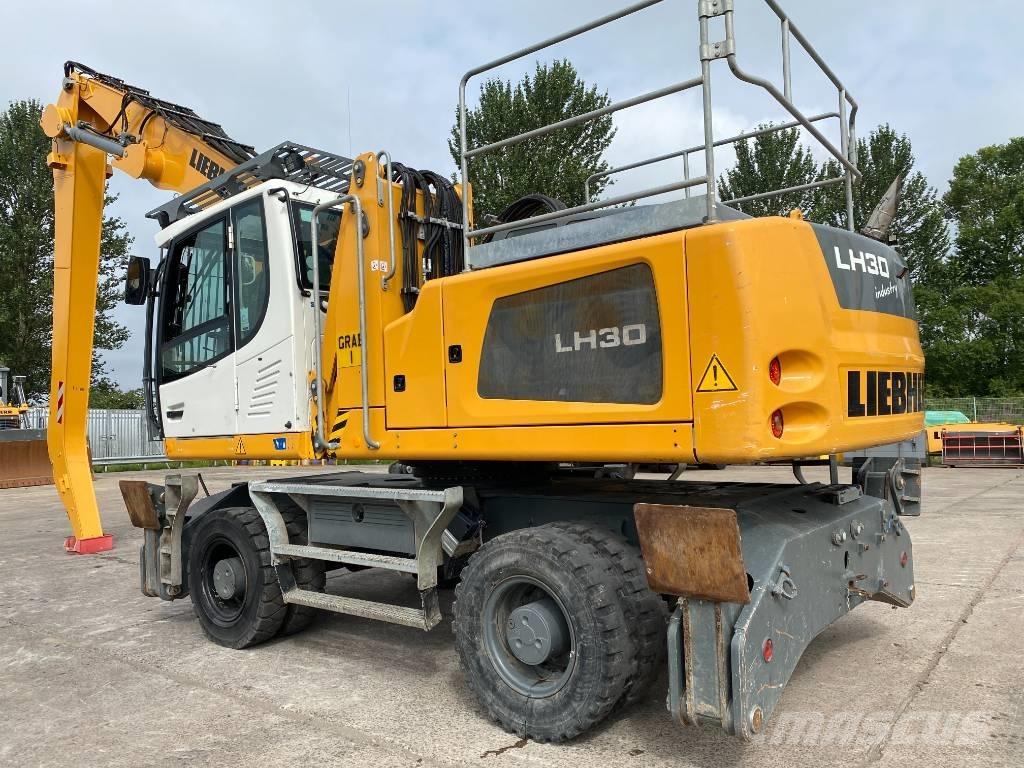 Liebherr LH 30 M مناولات المخلفات / مناولات صناعية