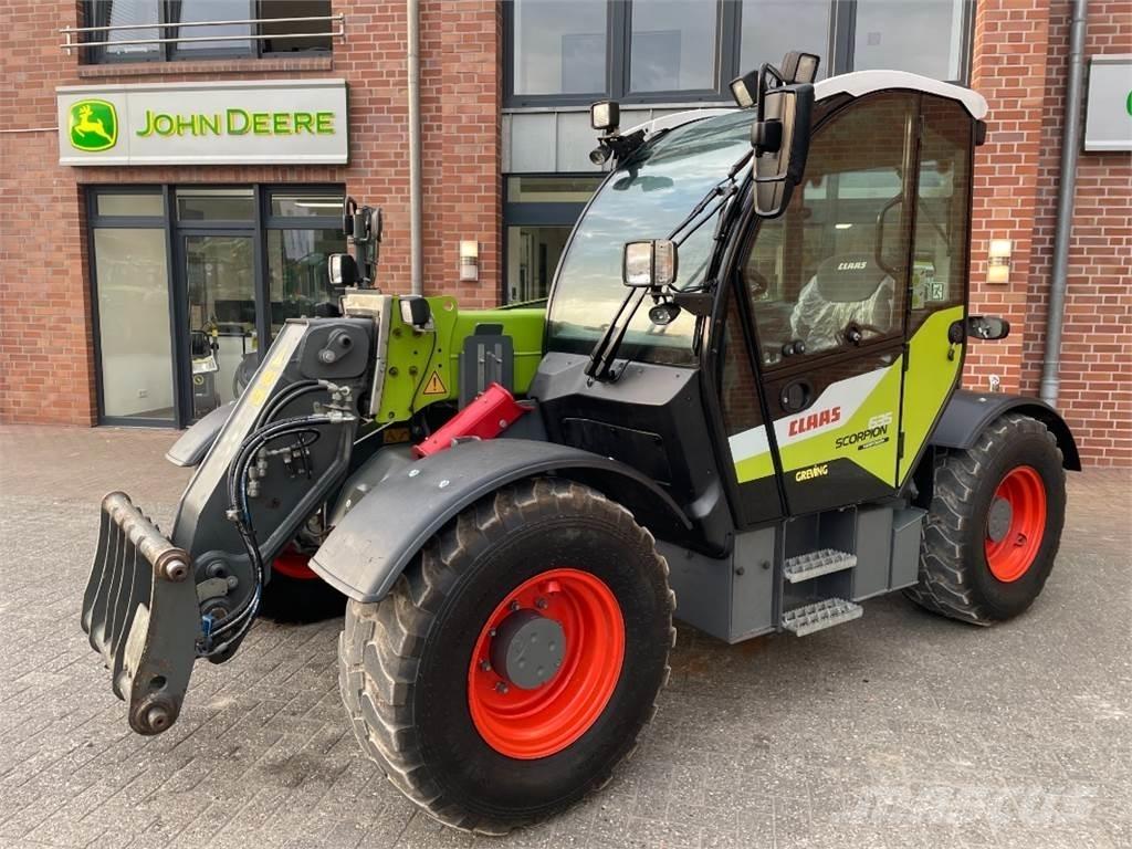 CLAAS Scorpion 635 مناولات متداخلة
